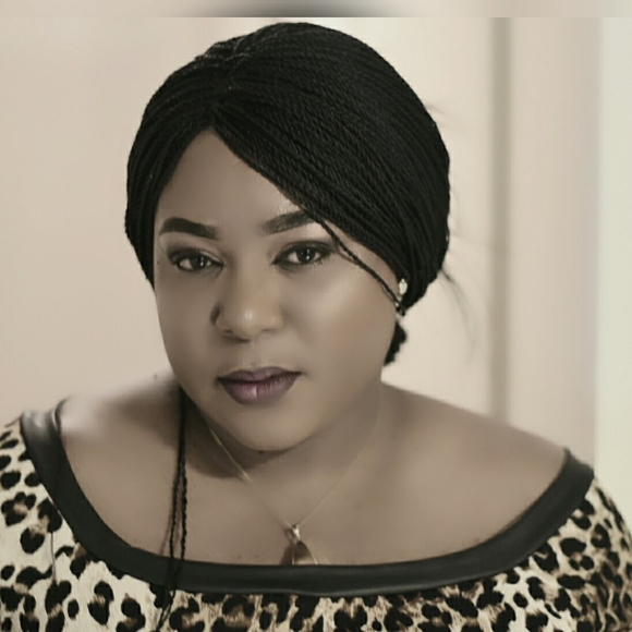 Meet your Posher, Adenike - Picture 1 of 1